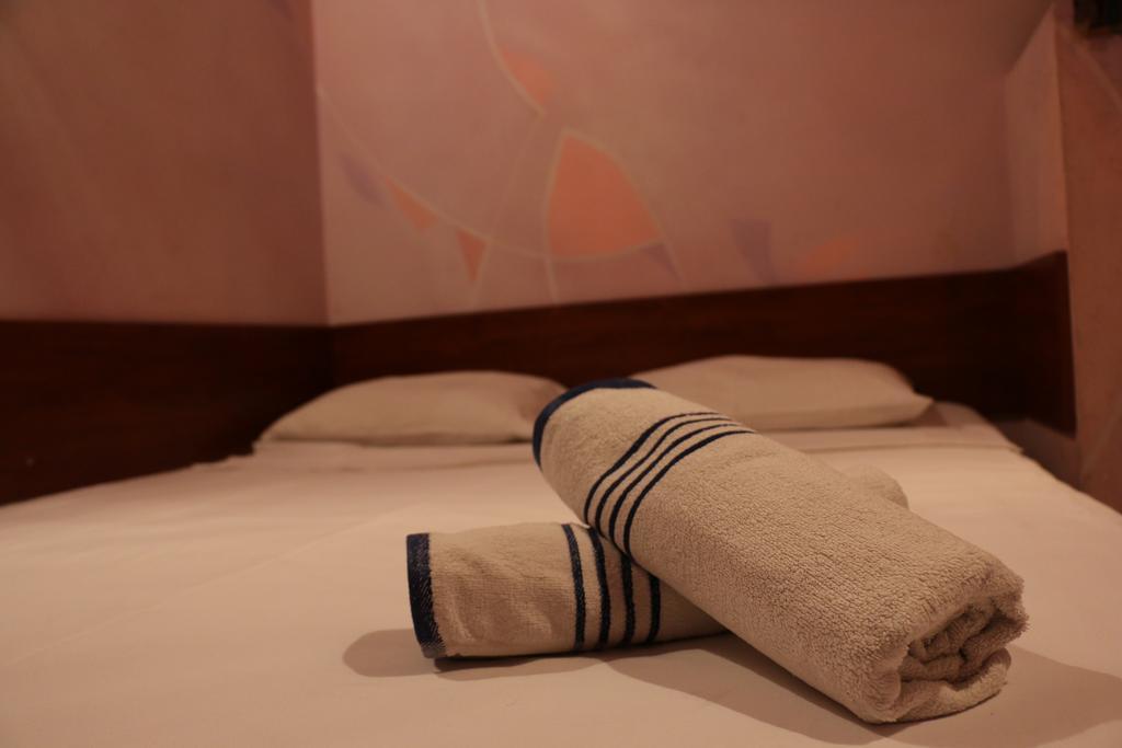 Motel Acapulco Erévan Extérieur photo