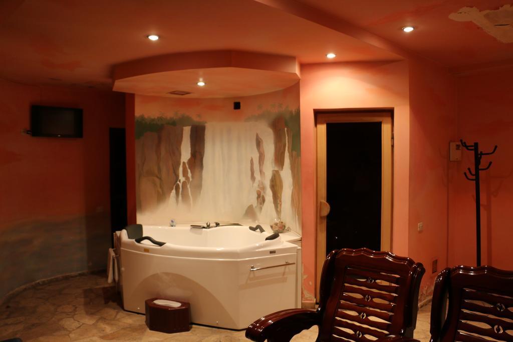 Motel Acapulco Erévan Extérieur photo