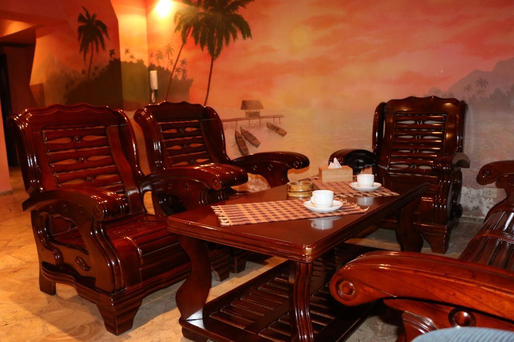 Motel Acapulco Erévan Extérieur photo