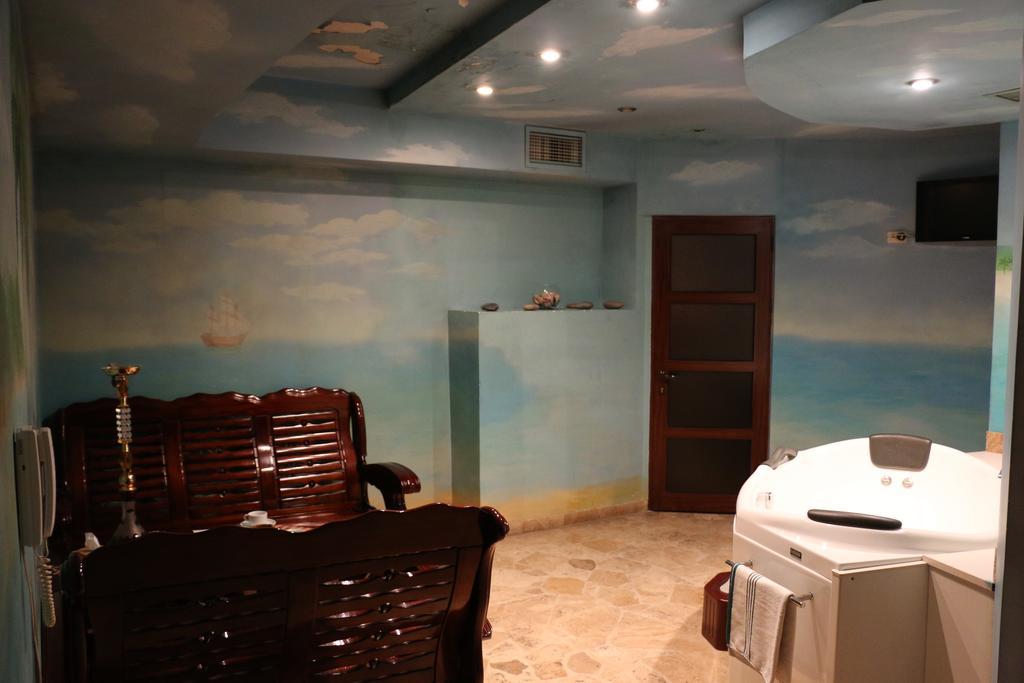 Motel Acapulco Erévan Extérieur photo
