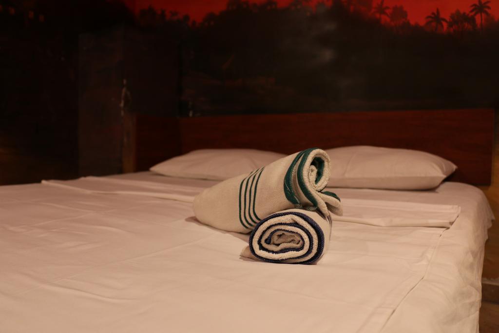 Motel Acapulco Erévan Extérieur photo
