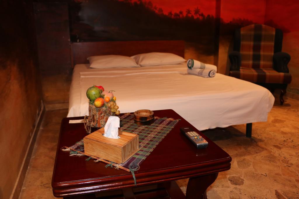 Motel Acapulco Erévan Extérieur photo